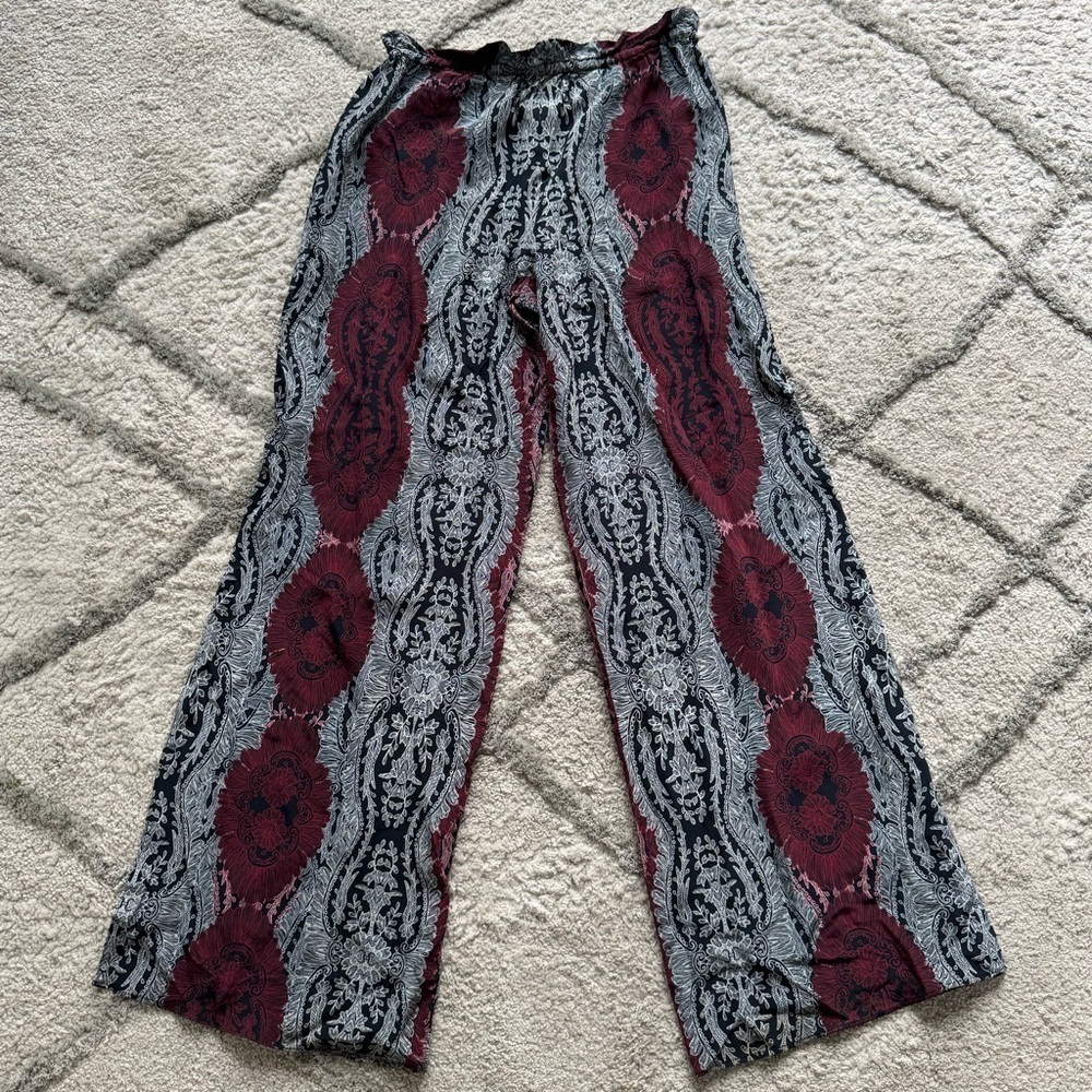 Intermix pull on wide leg Pants 100% Silk Black White Red Cut Out Sides small - Picture 9 of 10
